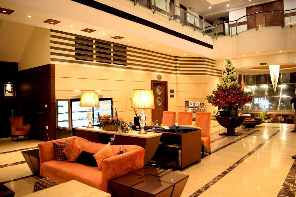 Hotel Royal Cliff Kanpur Zewnętrze zdjęcie