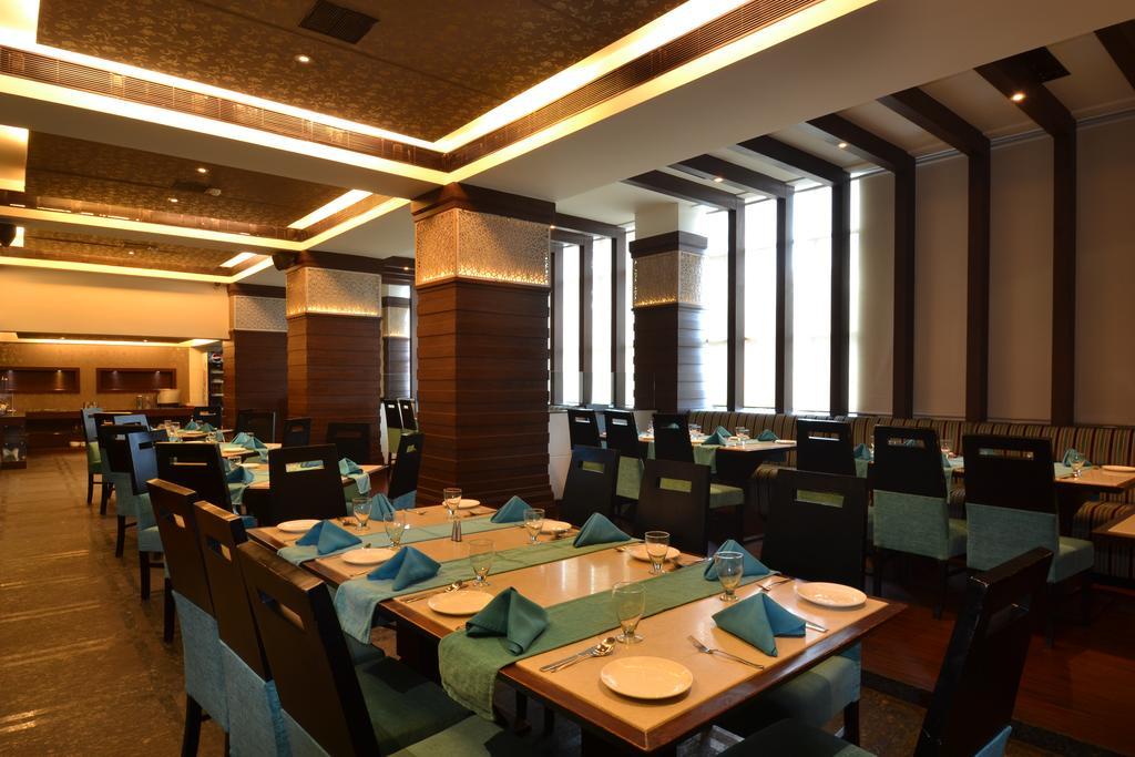 Hotel Royal Cliff Kanpur Zewnętrze zdjęcie