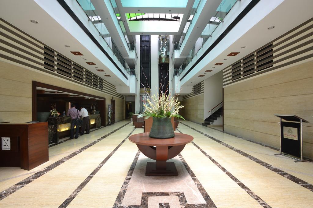 Hotel Royal Cliff Kanpur Zewnętrze zdjęcie