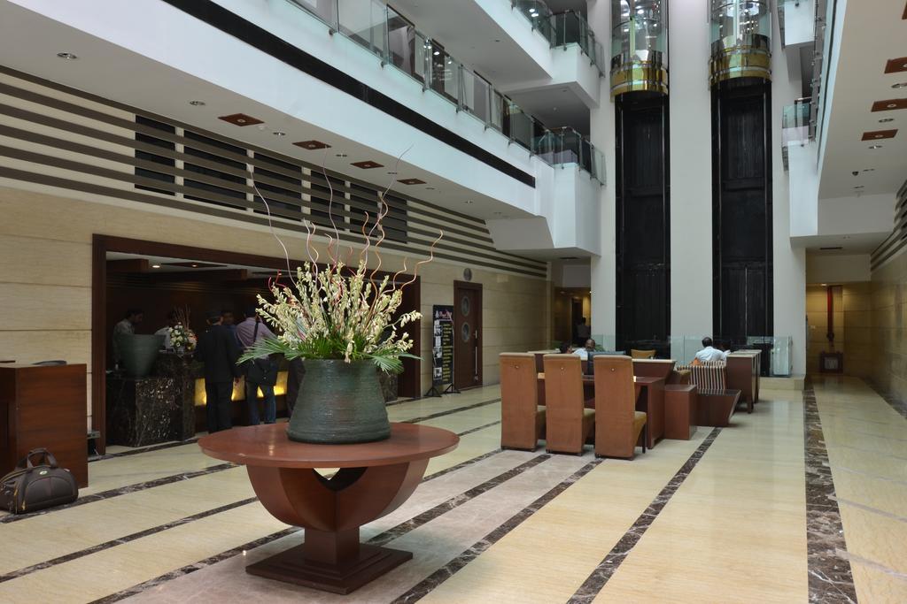 Hotel Royal Cliff Kanpur Zewnętrze zdjęcie