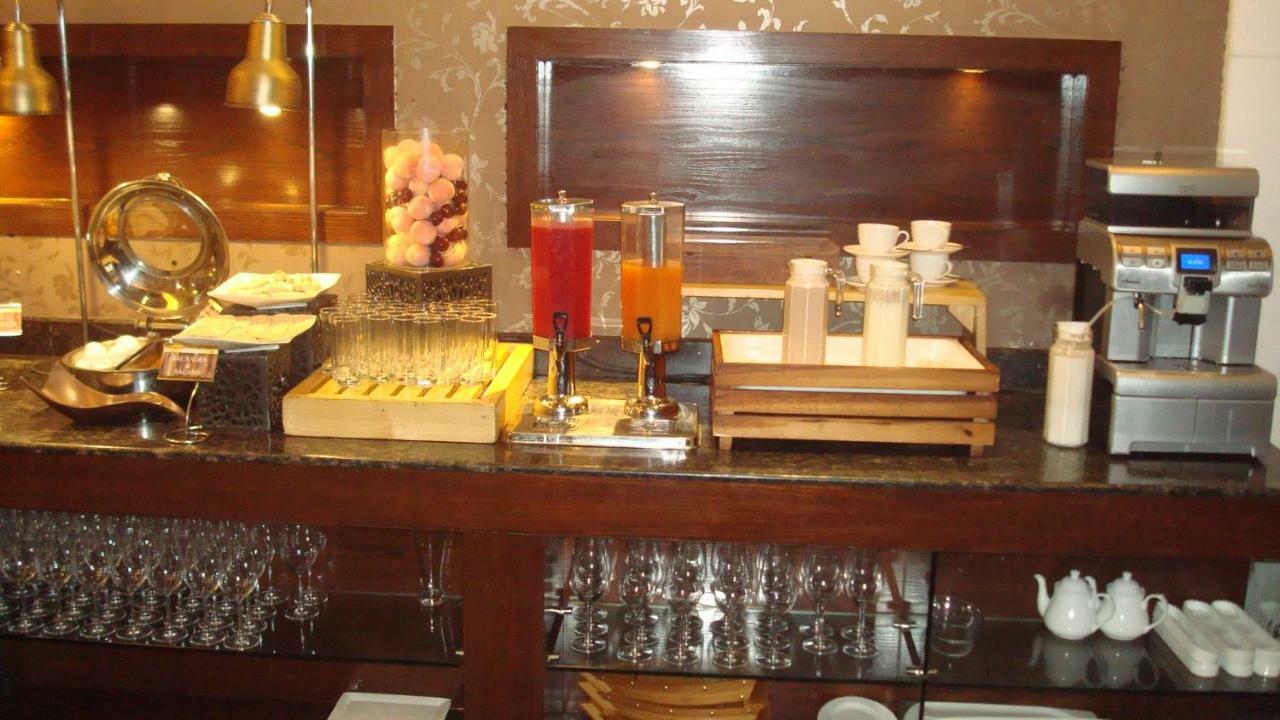 Hotel Royal Cliff Kanpur Zewnętrze zdjęcie